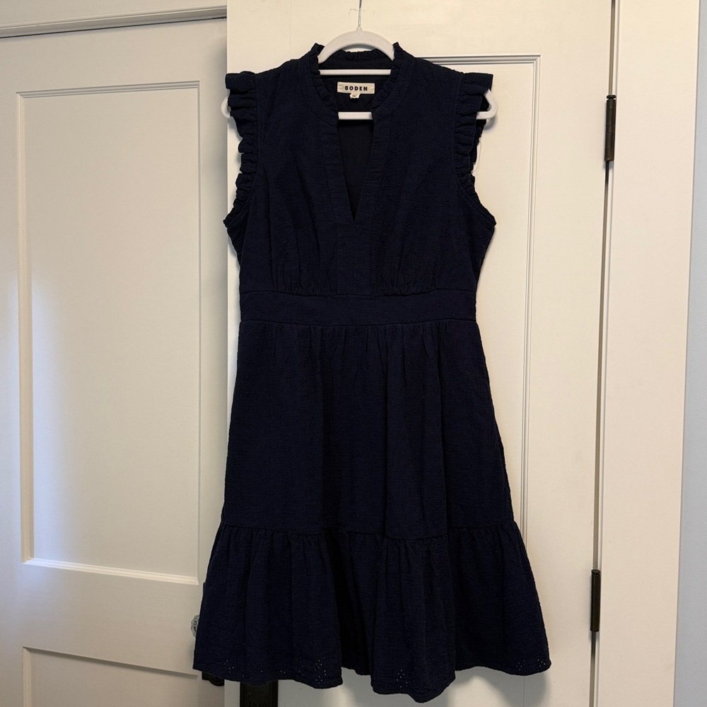 Boden Wren, Navy, Eyelet, Ruffle Sleeve V-Neck Mini Dress, Size 10, Like New